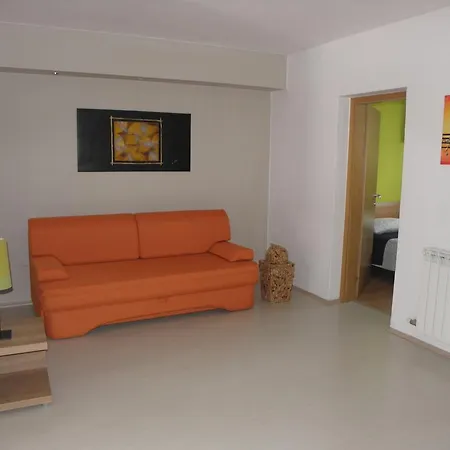 Ivana Apartament *